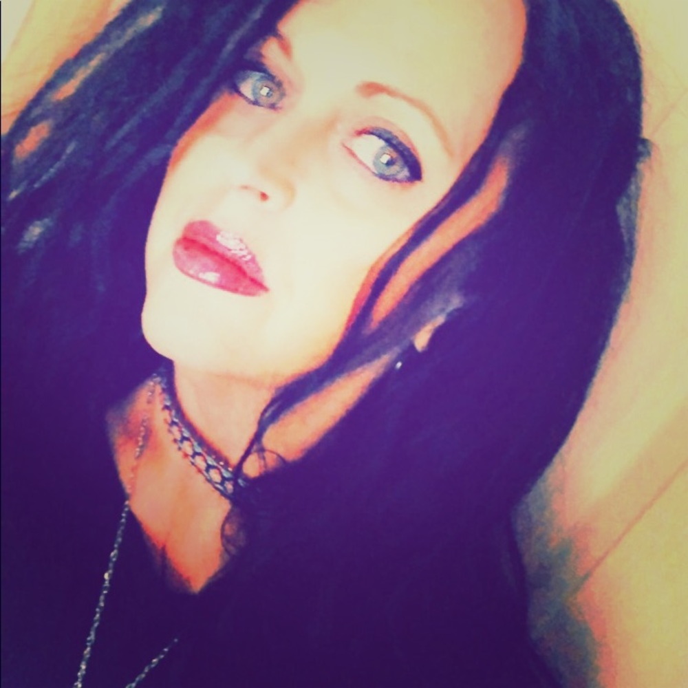 Meet your Posher, Jaye